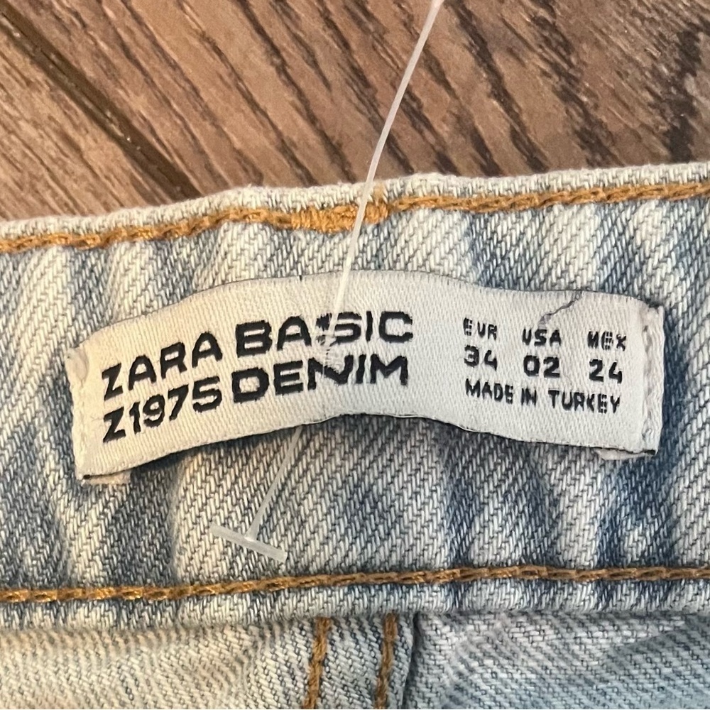 Zara Whitewash Basic Denim Side Split Fringe Jean… - image 3